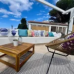 Taliaka Bed & Breakfast 4*